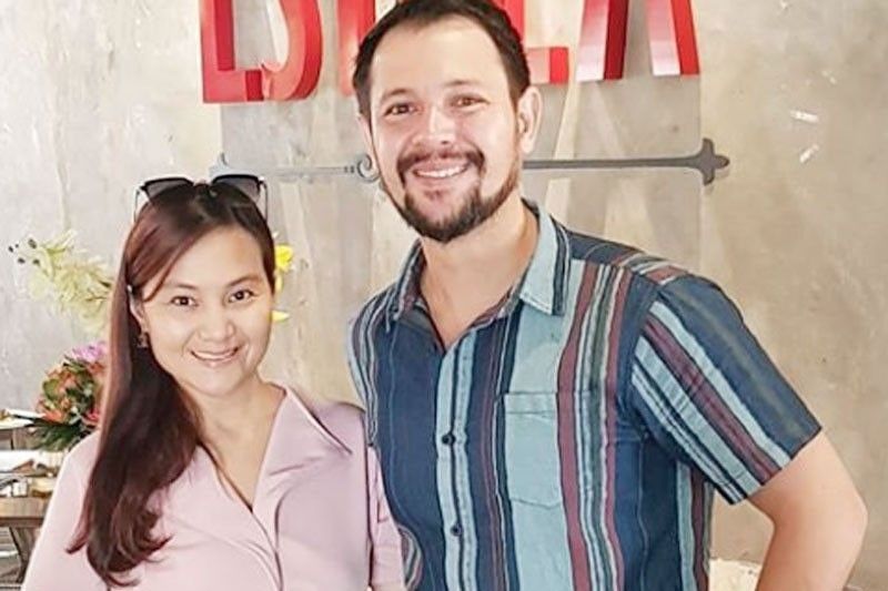 Gladys Reyes, Christopher Roxas mark 17 years of marriage