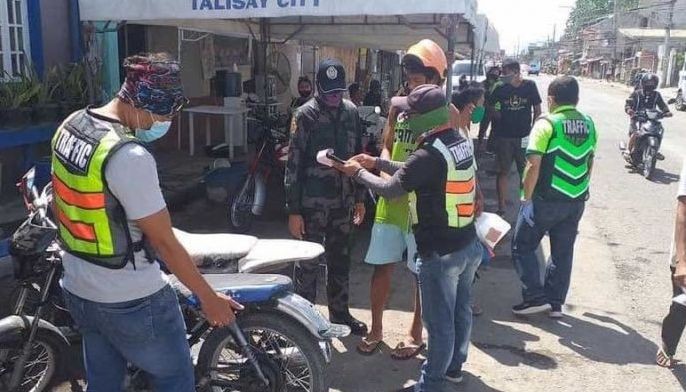Talisay village chiefs, tanods can now arrest traffic violators