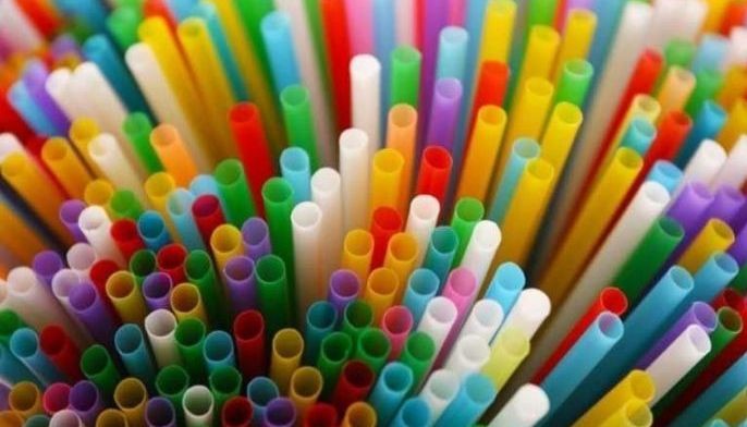 Plastic straws, coffee stirrer bawal na &mdash; DENR