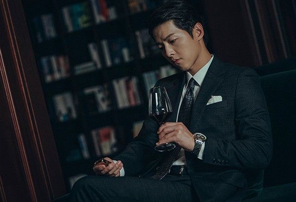 Song Joong Ki Looks Devilishly Dapper In Vincenzo Philstar Com