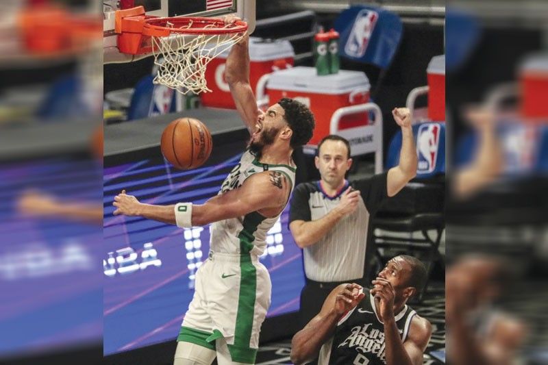 Celtics dinispatsa ang Clippers