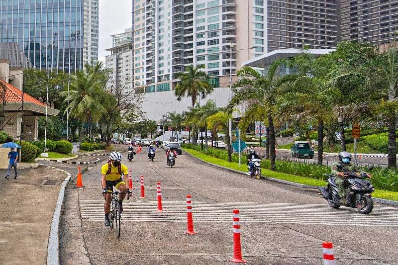 CHI installs bike lanes at Cebu Business Park