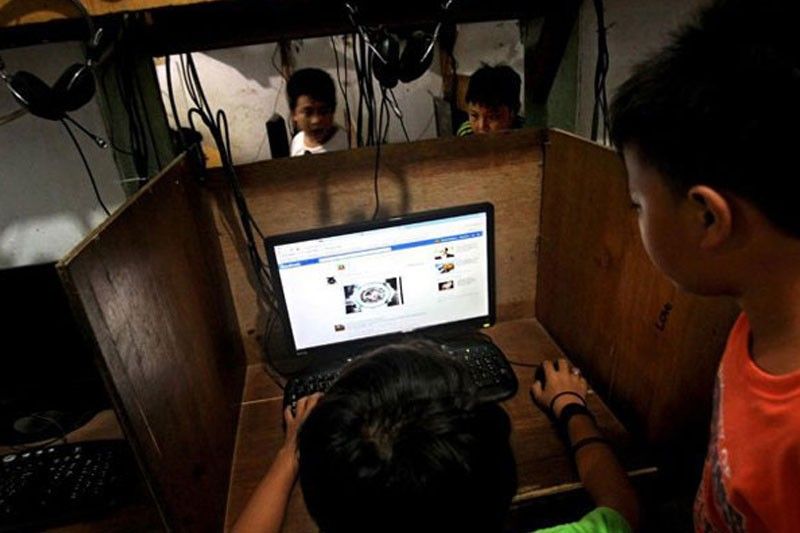 Childrenâ��s world shrinking to homes, computers â�� UNICEF