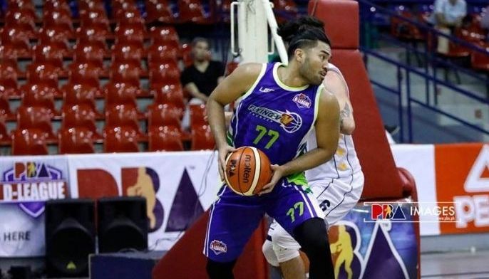 Banal makes PBA comeback with Alaska