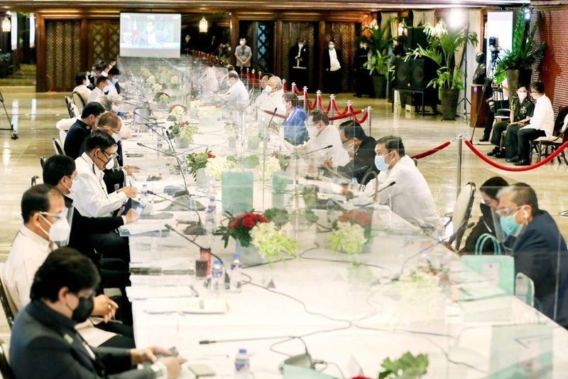 Cabinet meets Monday on MGCQ shift; unclear if Duterte to announce decision in address