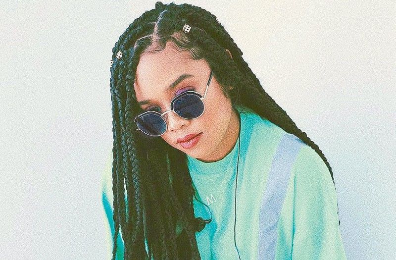 Fil-Am soul diva H.E.R. on a roll