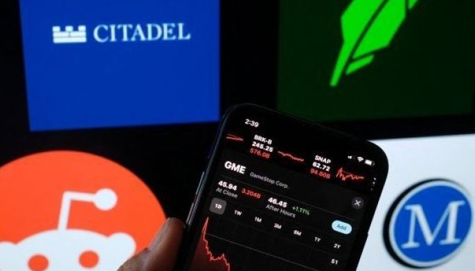 GameStop share ride: Shooting star or rocket to the moon?