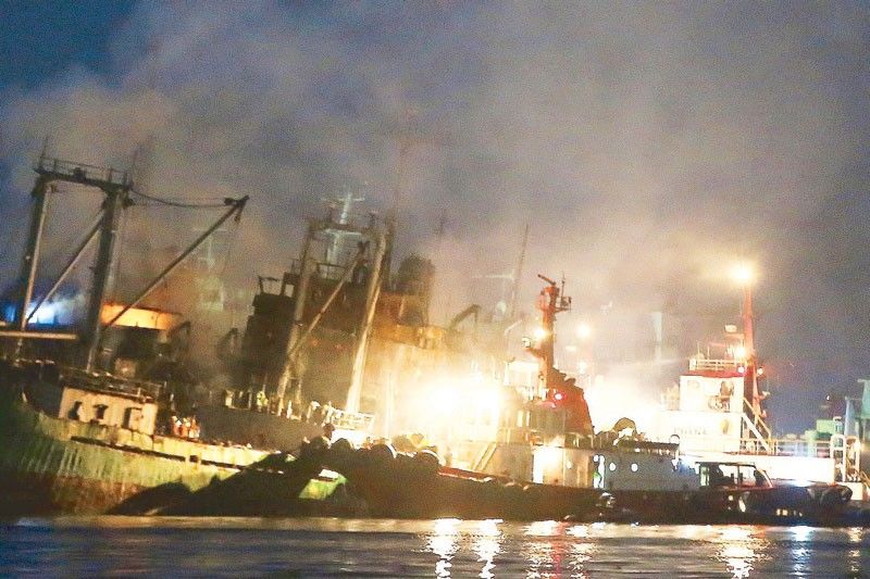 2 ships catch fire at Navotas port