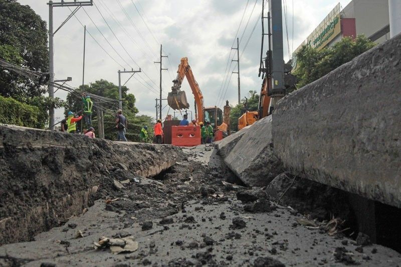Duterte warns 'corrupt' in DPWH: Cleanup of department not yet over