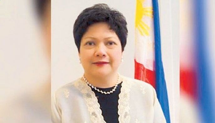 Sinibak na Philippines envoy nagpasaklolo sa korte