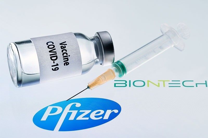 Pfizer vaccines darating sa Abril