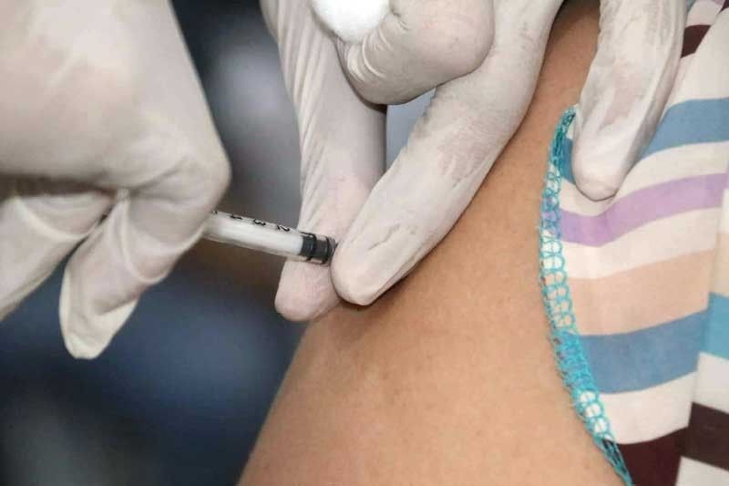 DepEd encourages Cebu teachers to get vaccinated versus COVID-19