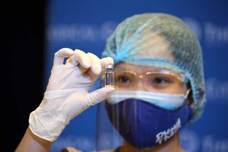 Philippines to vaccinate 250,000 daily when most COVID-19 shots arrive