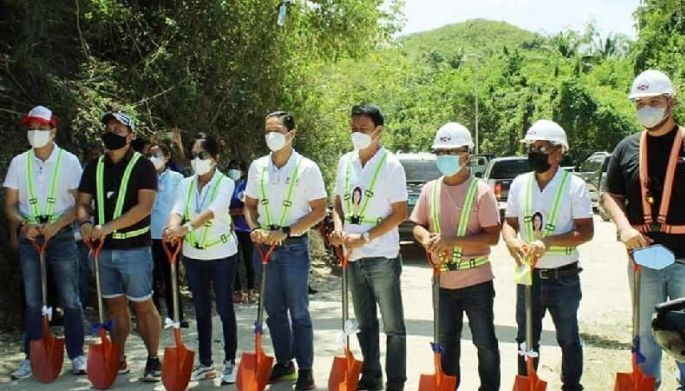 Capitol breaks ground for P12 million road project