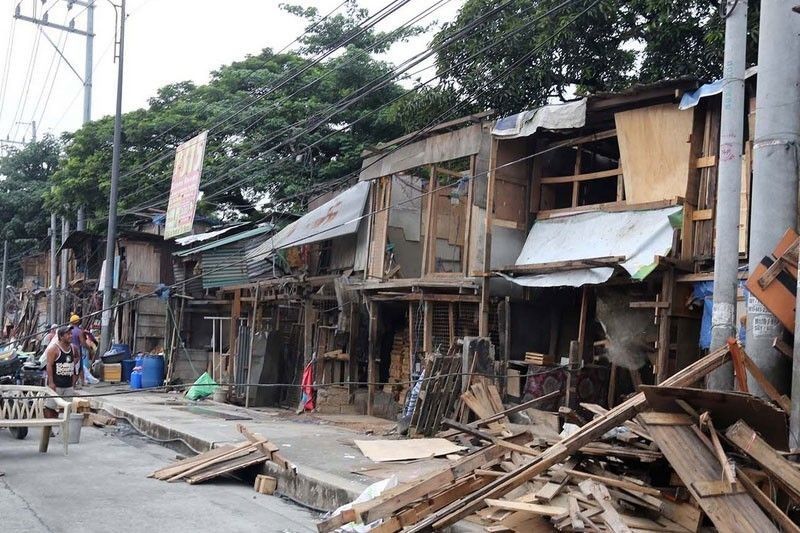 DILG lifts ban on demolition, eviction of informal settlers
