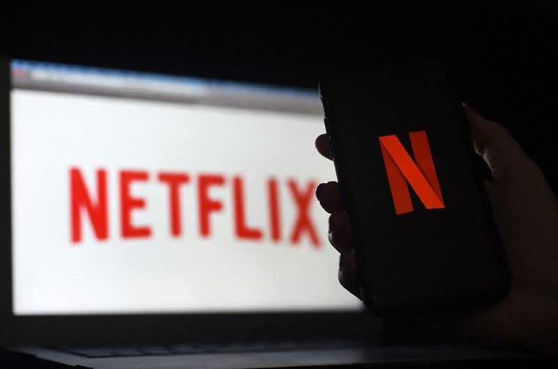 Netflix tests charging a fee to share accounts