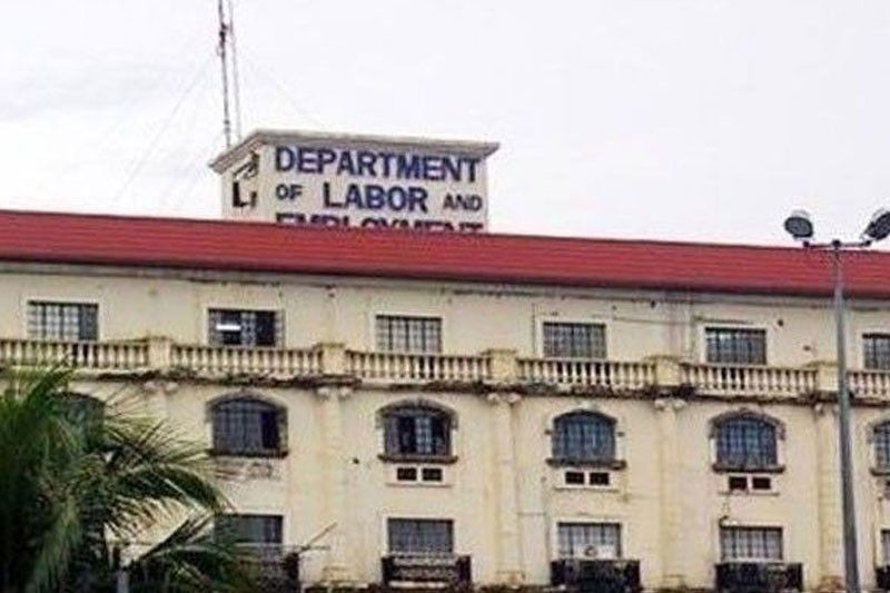 Workers laud DOLE policy on vaccination