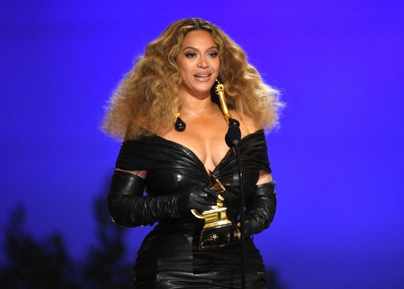 Beyoncé menggoda perilisan album solo yang akan datang