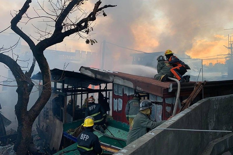 Fire burns 30 houses in Barangay Mambaling