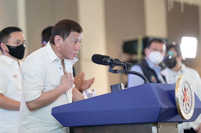 'Joke only': Duterte wala raw cancer kahit paubo-ubo sa speech, ani Roque