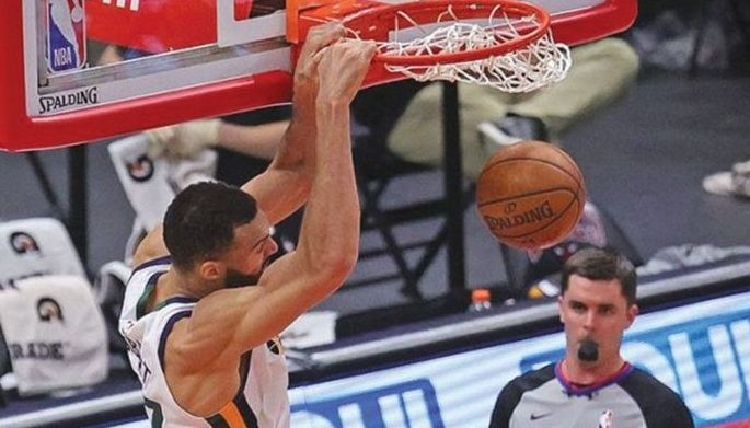 Gobert, Mitchell bumida sa Jazz vs Bulls