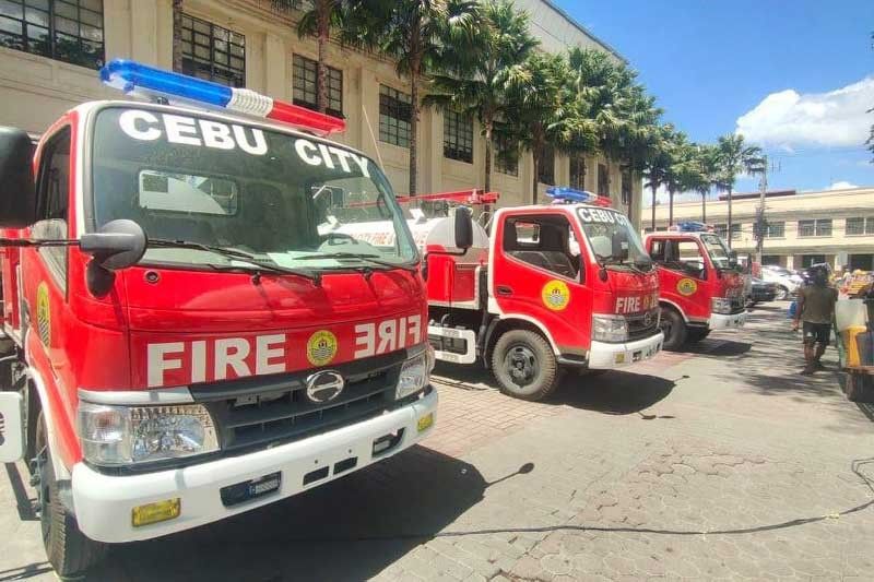 Four Cebu City barangays get fire trucks