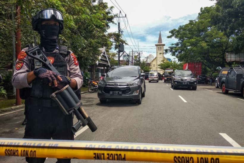 Indonesia cathedral rocked by suspected Palm Sunday suicide bomb