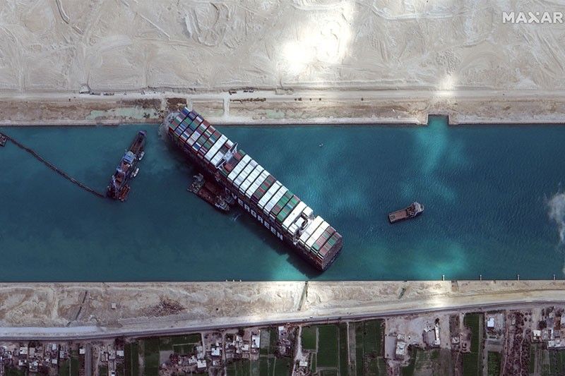 Optimism but concern as megaship still stuck in Suez