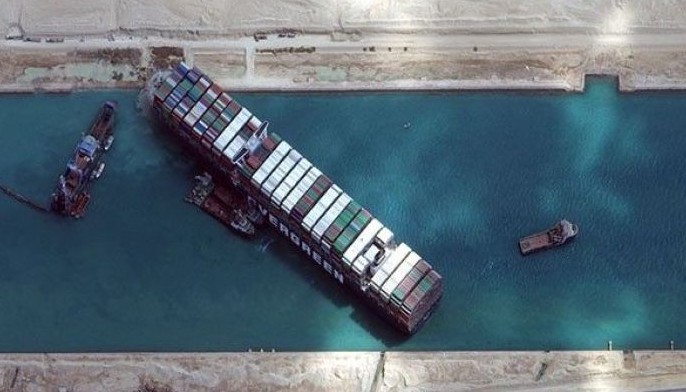 Optimism but concern as megaship still stuck in Suez