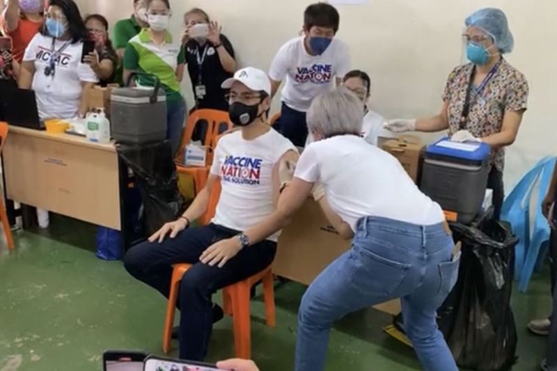 Metro Manila mayors start getting vaccinated vs COVID-19