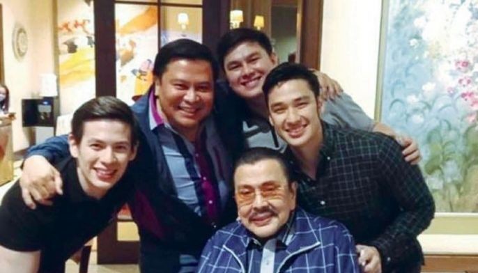 Erap pinagkalat na namatay na, Jinggoy mabilis itinanggi!