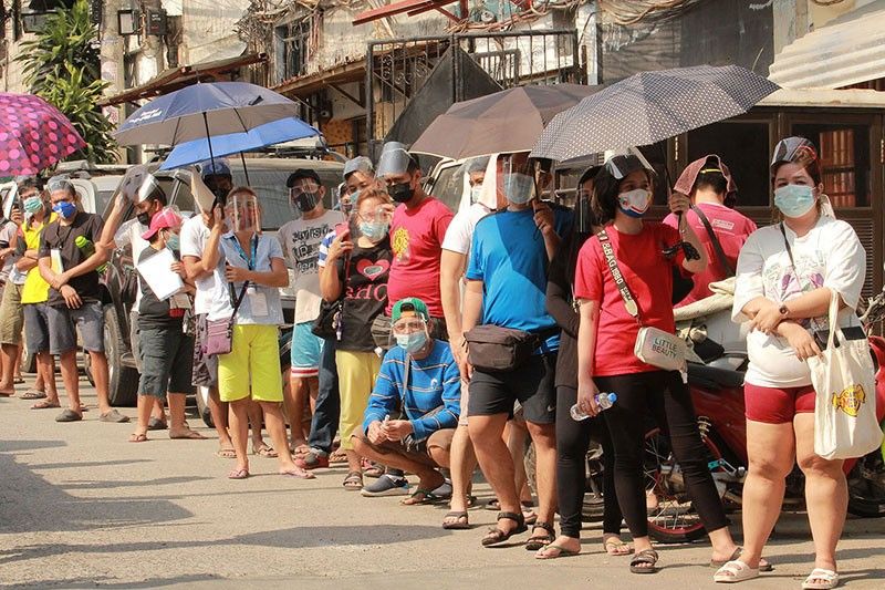 DILG: Ayuda distribution now 40% complete in Metro Manila