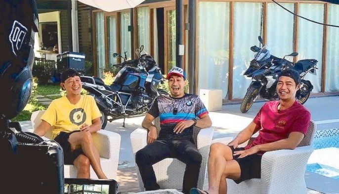 D&rsquo;LaZY Boys back domestic tourism on motorcycles