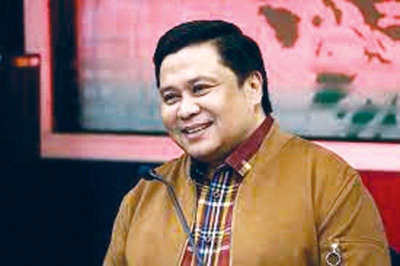 Jinggoy dinedesisyunan ang mga nangyayari kay Erap