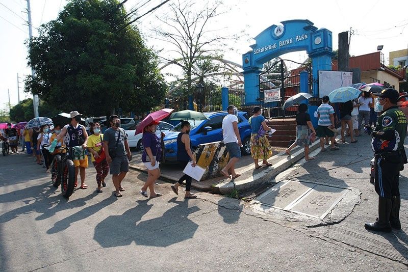 Mahigit 276K pamilya sa Quezon City, tumanggap na ng ayuda