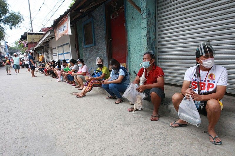 3.4 milyong low income earners sa NCR, nakatanggap na ng ayuda - DILG