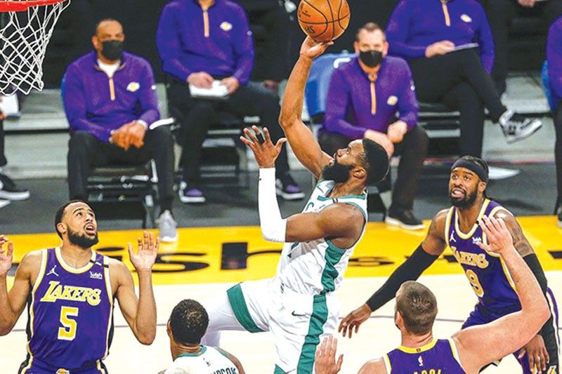 Celtics mipahubas sa Lakers