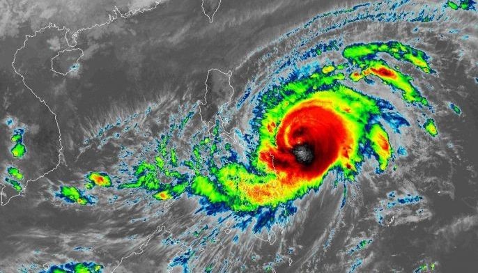 'Bising' maintains strength as it moves toward Sorsogon