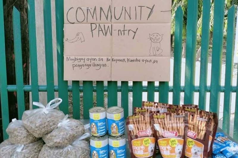 'Ayudogs (and cats too)': Community PAWntry shares food for furry friends