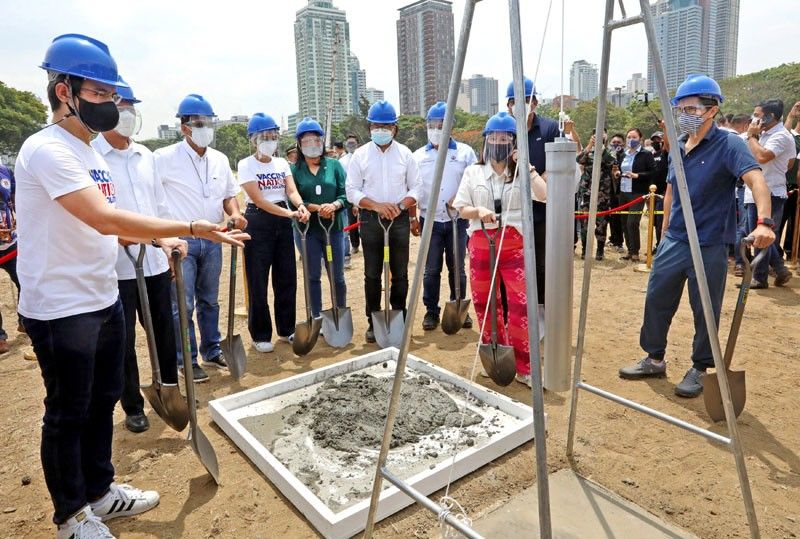 COVID-19 field hospital under construction in Rizal Park