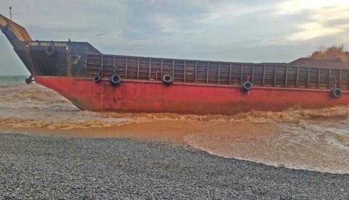 20 sailors missing from cargo vessel grounded in Surigao del Norte