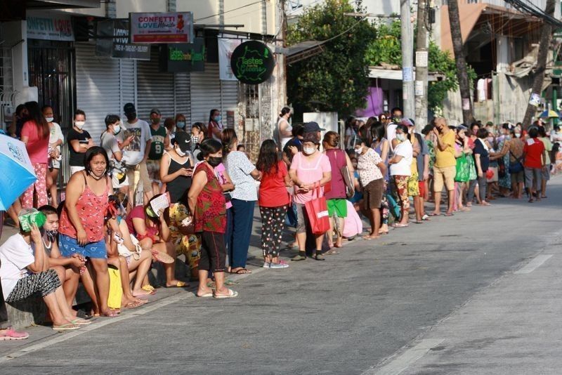 Quezon City may libreng COVID-19  test sa mga pumila sa pantry ni Angel Locsin