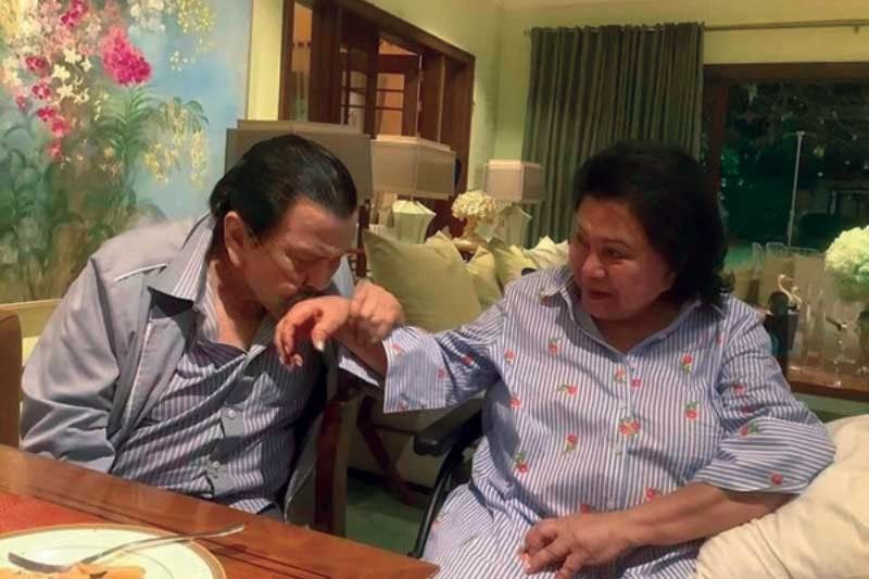 Erap nakalabas na ng hospital, gumaling nga ba sa gamot sa HIV infection?!