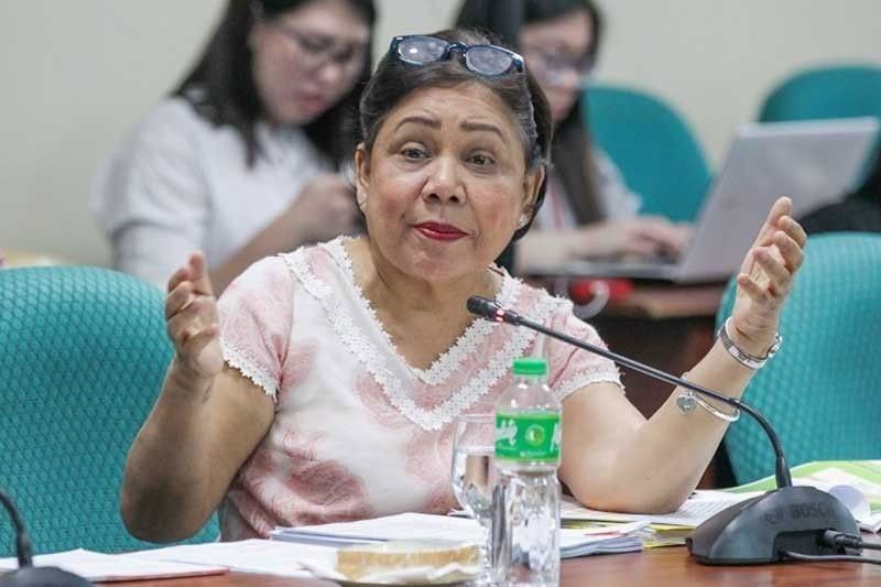 Senator Villar bats for backyard or community gardens