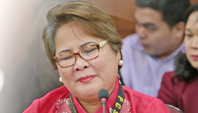 Sandra Cam, charged in pol&rsquo;s slay, surrenders