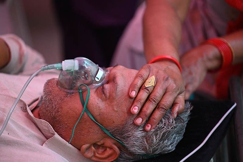 Deadly oxygen shortages as India nears 20M cases