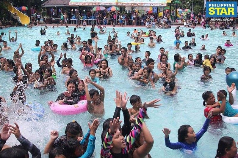 Pagbubukas ng swimming pool, resorts sa Malabon bawal pa rin