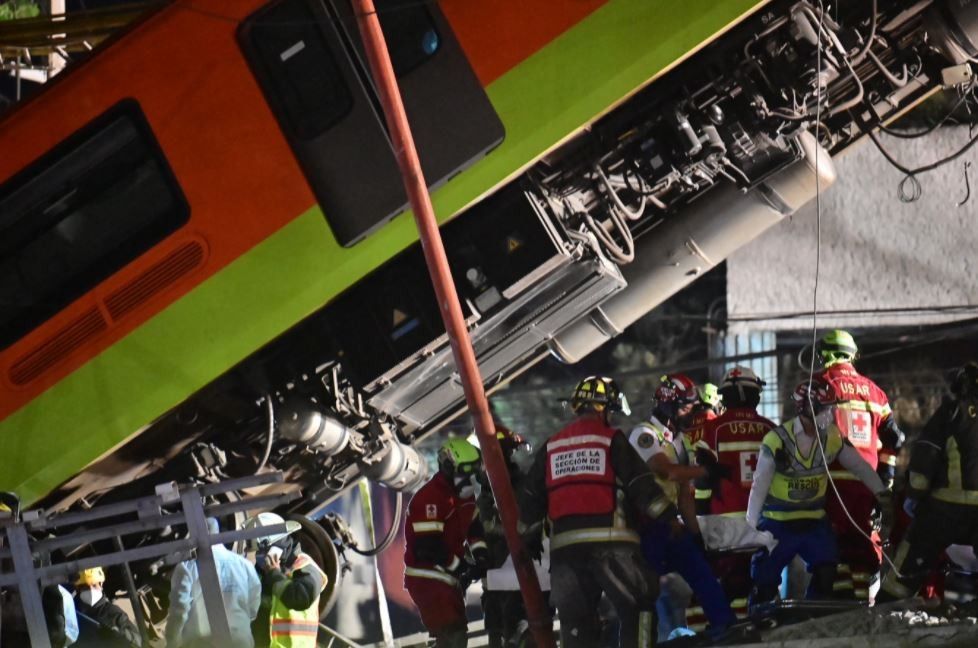 23 dead, dozens hurt as elevated metro collapses in Mexico