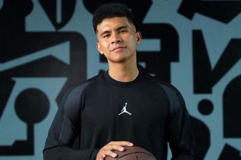 Kiefer Ravena first Filipino athlete to sign with iconic Jordan brand