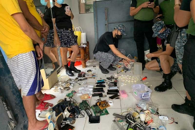 Gun, bladed weapons also seized: Jail raid yields P1 million in drugs